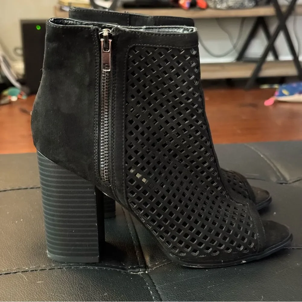 Charlotte Russe Black Peep Toe Zip Up Booties Size 9